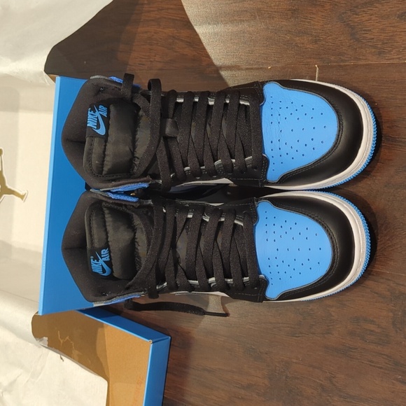 New Air Jordan 1 (AJ1) Retro High OG GS University Blue - Picture 6 of 9